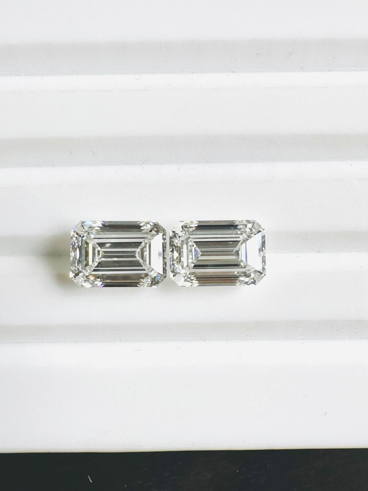 Lab Grown 4.00 Ct EMERALD Cut Pair For Earrings CVD Diamond F Color VVS2 Clarity