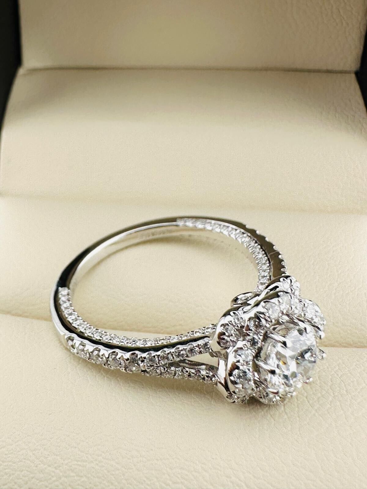 0.62 Ct Round E VS1 Lab Grown CVD Diamond Engagement 18K Gold Ring Size 6.25