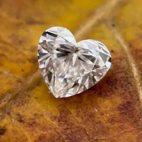 LAB GROWN HEART SHAPE 1.00 Cts E Color VS2 Clarity IGI CERTIFIED CVD Diamond